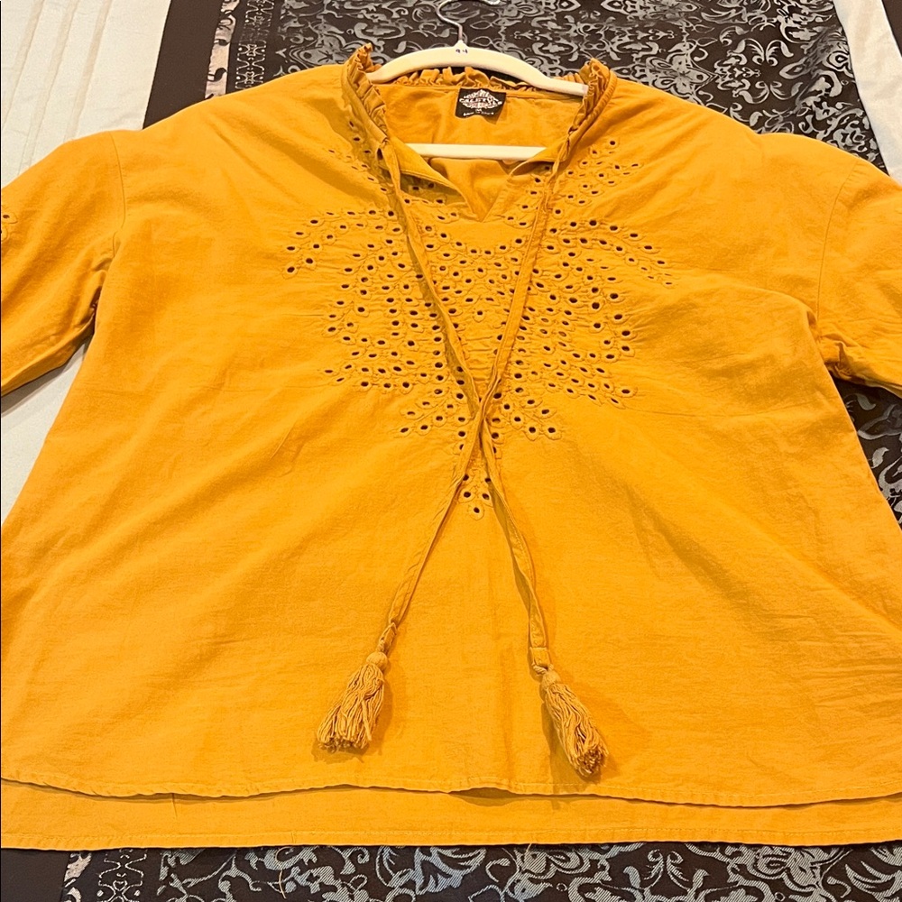 CALSTYLE Chic Mustard Embroidered Tunic Top, very nice